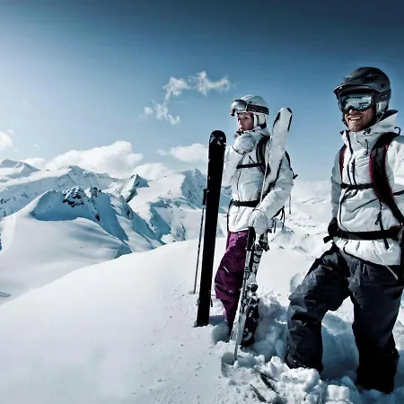 Majestic In Near Ski Area *